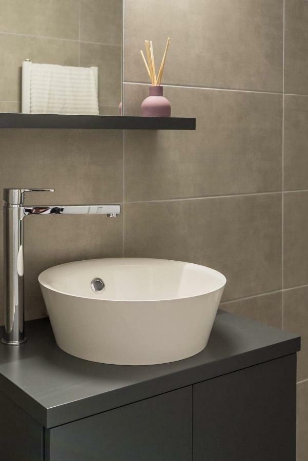 Central C&P Minimal Apartment Салоники Экстерьер фото